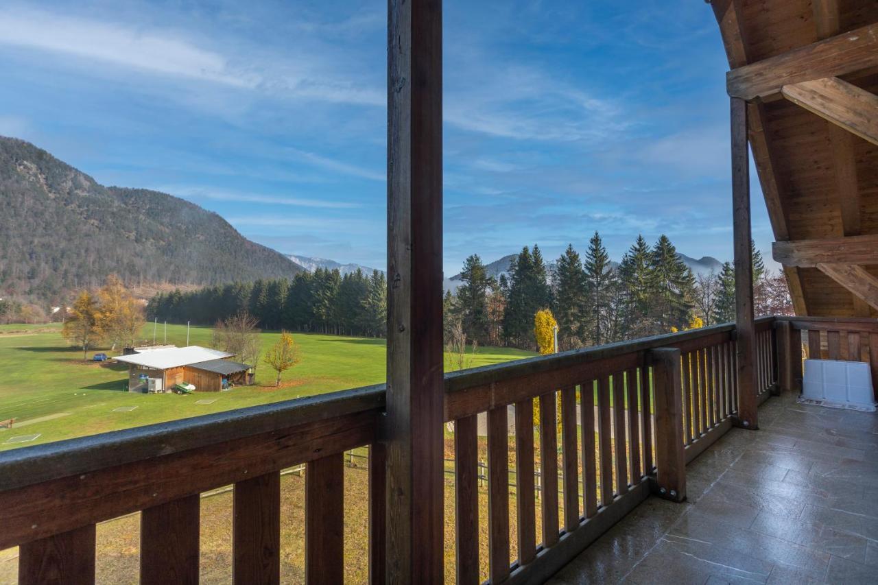 Апартаменти Golf View Apt With Parking And Mountain View! Тарвізіо Екстер'єр фото